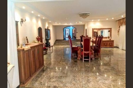 Casa à venda com 750m², 3 quartos e 6 vagas