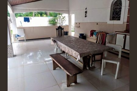 Casa à venda com 750m², 3 quartos e 6 vagas