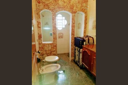 Casa à venda com 750m², 3 quartos e 6 vagas