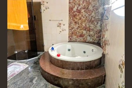 Casa à venda com 750m², 3 quartos e 6 vagas