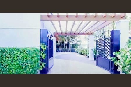 Casa de condomínio à venda com 552m², 4 quartos e 6 vagas