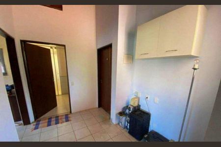 Casa à venda com 217m², 4 quartos e 4 vagas