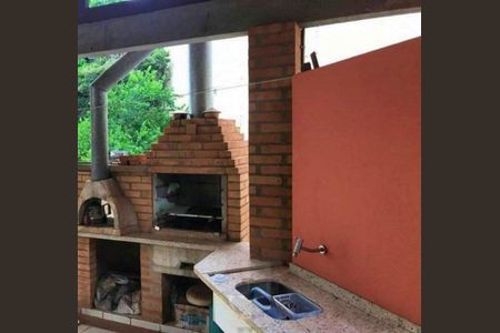 Casa à venda com 217m², 4 quartos e 4 vagas
