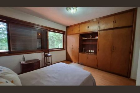 Casa de condomínio à venda com 960m², 6 quartos e 6 vagas