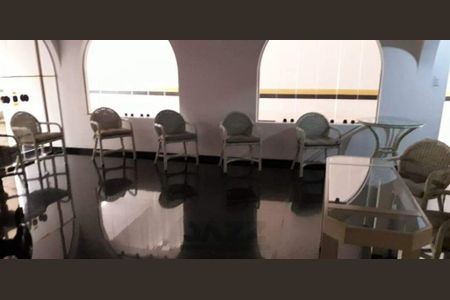 Apartamento à venda com 60m², 1 quarto e 1 vaga