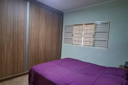Casa à venda com 75m², 3 quartos e 2 vagas