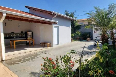 Casa à venda com 75m², 3 quartos e 2 vagas