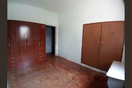 Casa à venda com 226m², 3 quartos e 2 vagas
