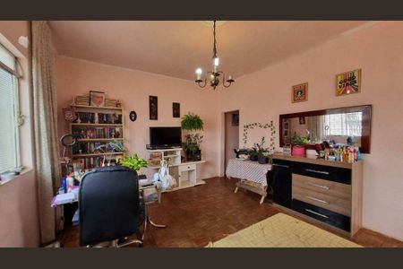 Casa à venda com 226m², 3 quartos e 2 vagas