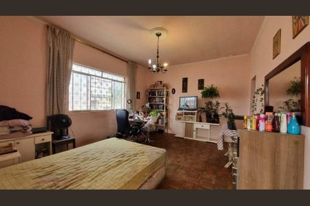 Casa à venda com 226m², 3 quartos e 2 vagas