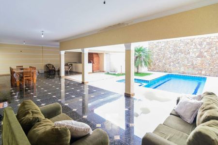 Casa de condomínio à venda com 600m², 5 quartos e 6 vagas