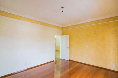Casa de condomínio à venda com 600m², 5 quartos e 6 vagas