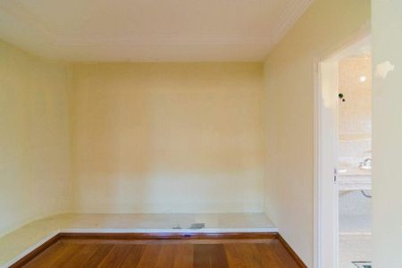 Casa de condomínio à venda com 600m², 5 quartos e 6 vagas