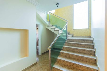 Casa de condomínio à venda com 600m², 5 quartos e 6 vagas
