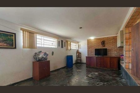 Casa à venda com 286m², 4 quartos e 5 vagas