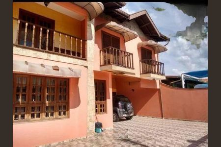 Casa à venda com 363m², 4 quartos e 6 vagas