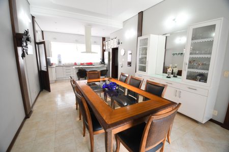 Casa de condomínio à venda com 470m², 4 quartos e 2 vagasCozinha