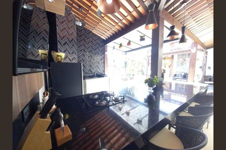 Casa de condomínio à venda com 470m², 4 quartos e 2 vagas