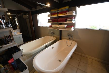 Casa de condomínio à venda com 470m², 4 quartos e 2 vagasBanheiro 1 - Suíte