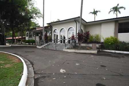 Casa de condomínio à venda com 470m², 4 quartos e 2 vagasÁrea comum - Salão de festas