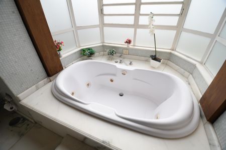 Casa de condomínio à venda com 470m², 4 quartos e 2 vagasBanheiro 4 - Suíte