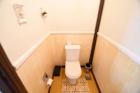 Casa de condomínio à venda com 470m², 4 quartos e 2 vagasLavabo