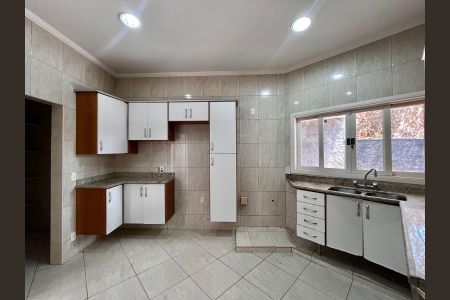 Casa de condomínio à venda com 356m², 3 quartos e 6 vagas Casa de condomínio à venda com 356m², 3 quartos e 6 vagasCozinha