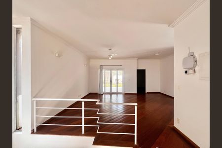 Casa de condomínio à venda com 356m², 3 quartos e 6 vagas Casa de condomínio à venda com 356m², 3 quartos e 6 vagasSala