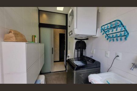 Casa de condomínio à venda com 330m², 4 quartos e 4 vagas