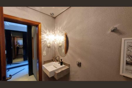 Casa de condomínio à venda com 330m², 4 quartos e 4 vagas