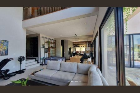 Casa de condomínio à venda com 330m², 4 quartos e 4 vagas