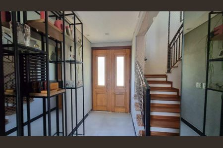 Casa de condomínio à venda com 330m², 4 quartos e 4 vagas