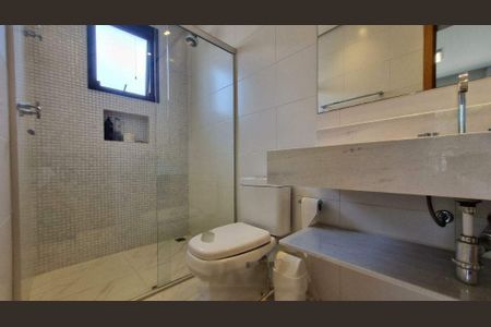 Casa de condomínio à venda com 330m², 4 quartos e 4 vagas