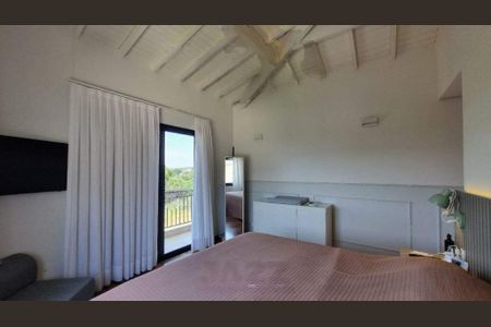 Casa de condomínio à venda com 330m², 4 quartos e 4 vagas