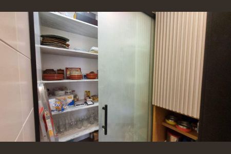 Casa de condomínio à venda com 330m², 4 quartos e 4 vagas