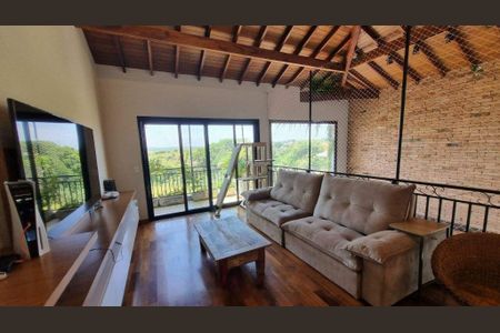 Casa de condomínio à venda com 330m², 4 quartos e 4 vagas