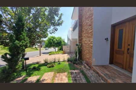 Casa de condomínio à venda com 330m², 4 quartos e 4 vagas