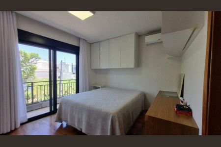 Casa de condomínio à venda com 330m², 4 quartos e 4 vagas