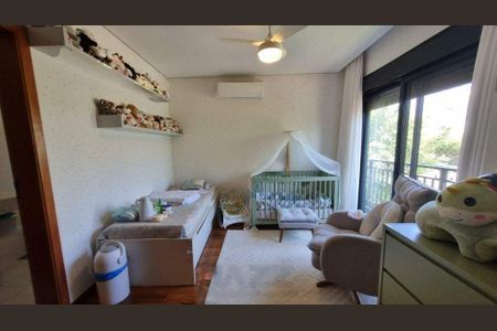 Casa de condomínio à venda com 330m², 4 quartos e 4 vagas