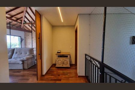 Casa de condomínio à venda com 330m², 4 quartos e 4 vagas