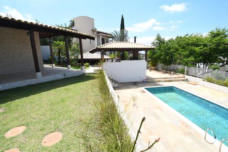 Casa de condomínio à venda com 650m², 5 quartos e 4 vagasPiscina