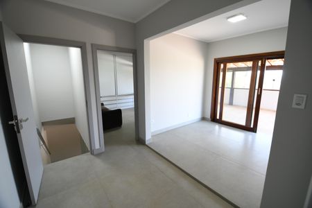 Casa de condomínio à venda com 650m², 5 quartos e 4 vagasSala de TV