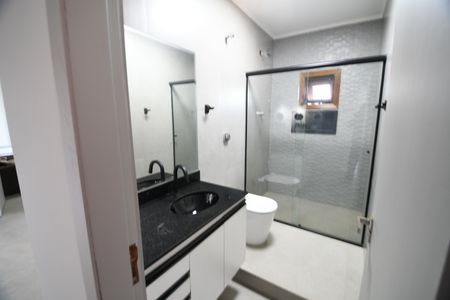 Casa de condomínio à venda com 650m², 5 quartos e 4 vagasBanheiro Social 1