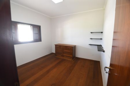 Casa de condomínio à venda com 650m², 5 quartos e 4 vagasQuarto 3