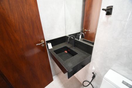 Casa de condomínio à venda com 650m², 5 quartos e 4 vagasLavabo