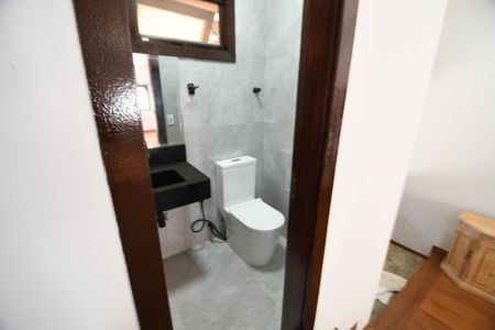 Casa de condomínio à venda com 650m², 5 quartos e 4 vagasLavabo