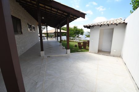 Casa de condomínio à venda com 650m², 5 quartos e 4 vagasVaranda
