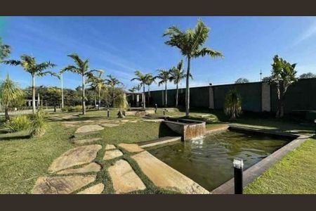 Casa de condomínio à venda com 434m², 4 quartos e 4 vagas Casa de condomínio à venda com 434m², 4 quartos e 4 vagasÁrea comum