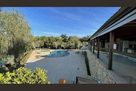 Casa de condomínio à venda com 434m², 4 quartos e 4 vagas Casa de condomínio à venda com 434m², 4 quartos e 4 vagasÁrea comum