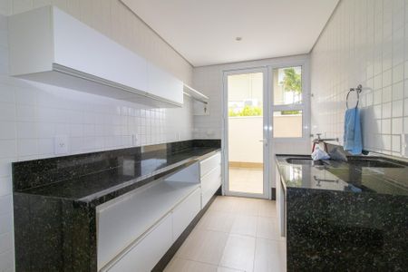 Casa de condomínio à venda com 434m², 4 quartos e 4 vagas Casa de condomínio à venda com 434m², 4 quartos e 4 vagasÁrea de Serviço